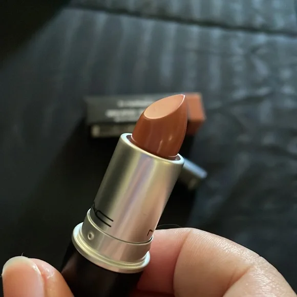 Satin lipstick - cherish - Picture 2 of 7